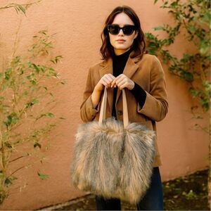 Streetwear Y2K Women's Faux Fur Tote Bag with Shoulder Strap